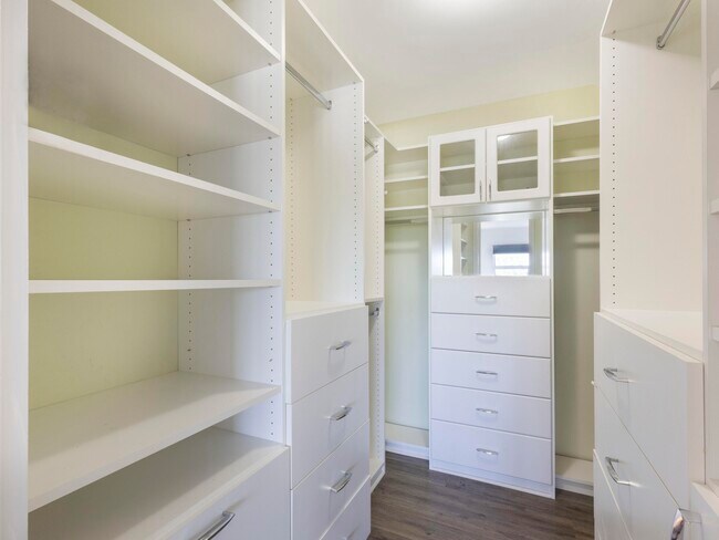 Building Photo - 111 N Pompano Beach Blvd