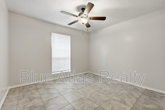 Building Photo - 711 Penn Pl