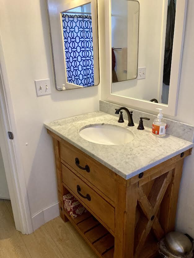 Building Photo - 4262 Wilson Ave