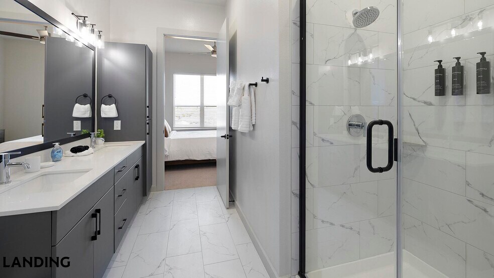 Building Photo - 1345 E 15th St