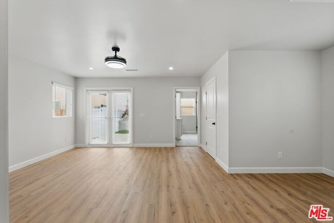 Building Photo - 1349 S Curson Ave