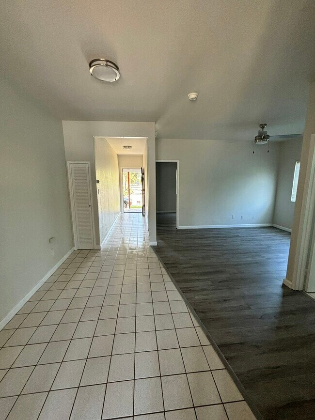 Building Photo - 13423 Olive Dr