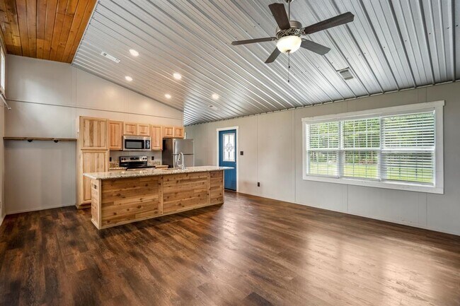 Building Photo - 11419 Leonidas Horton Rd