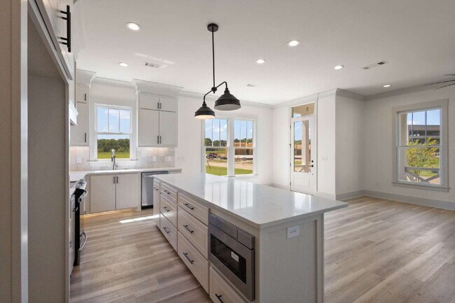 Building Photo - Luxury Townhome for Rent in Waterpointe | 3 Bed | 2.5 Bath | Private Courtyard