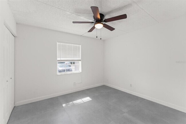 Building Photo - 225 Lewfield Cir