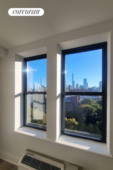 Building Photo - 45 W 81st St