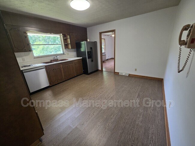 Building Photo - 3109 Dekalb Dr SW