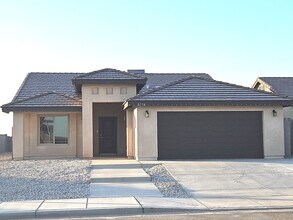 Building Photo - 3 bedroom/2 bath home for Rent