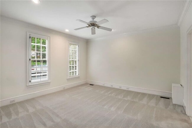 Building Photo - 448 Ivy Park Ln NE