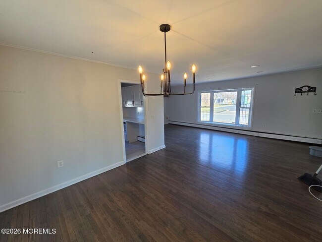 Building Photo - 6 4th St