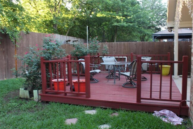 Building Photo - 3917 Glenwyck Dr