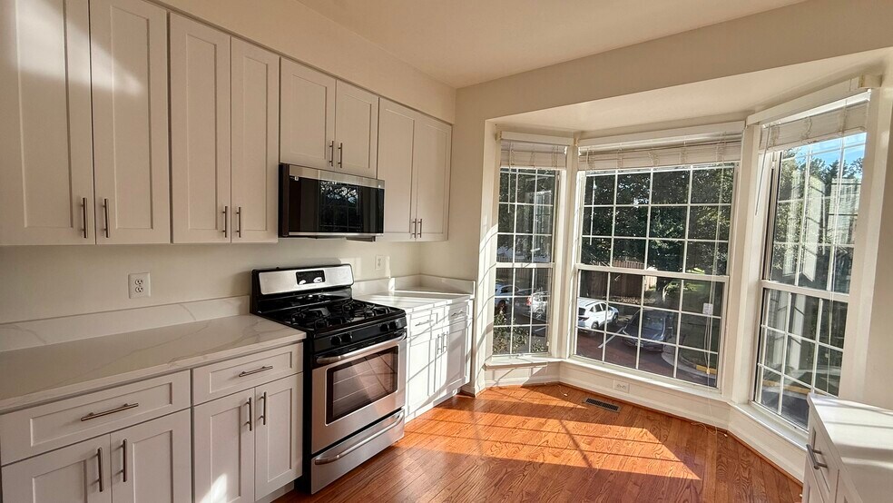 Building Photo - 47612 Watkins Island Square