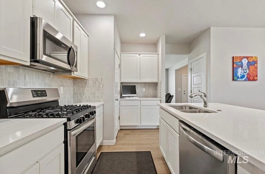 Building Photo - 5668 W Stadium Ln