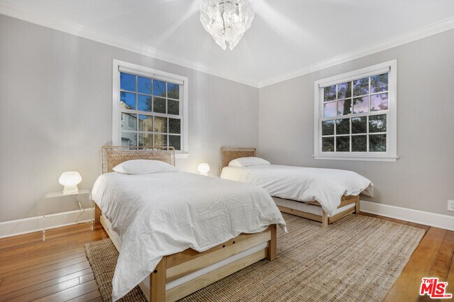 Building Photo - 163 Acari Dr