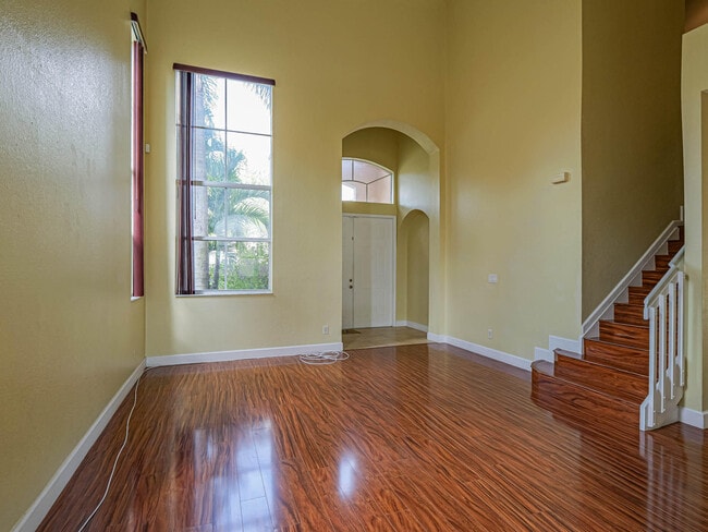 Building Photo - 5648 Spanish River Rd