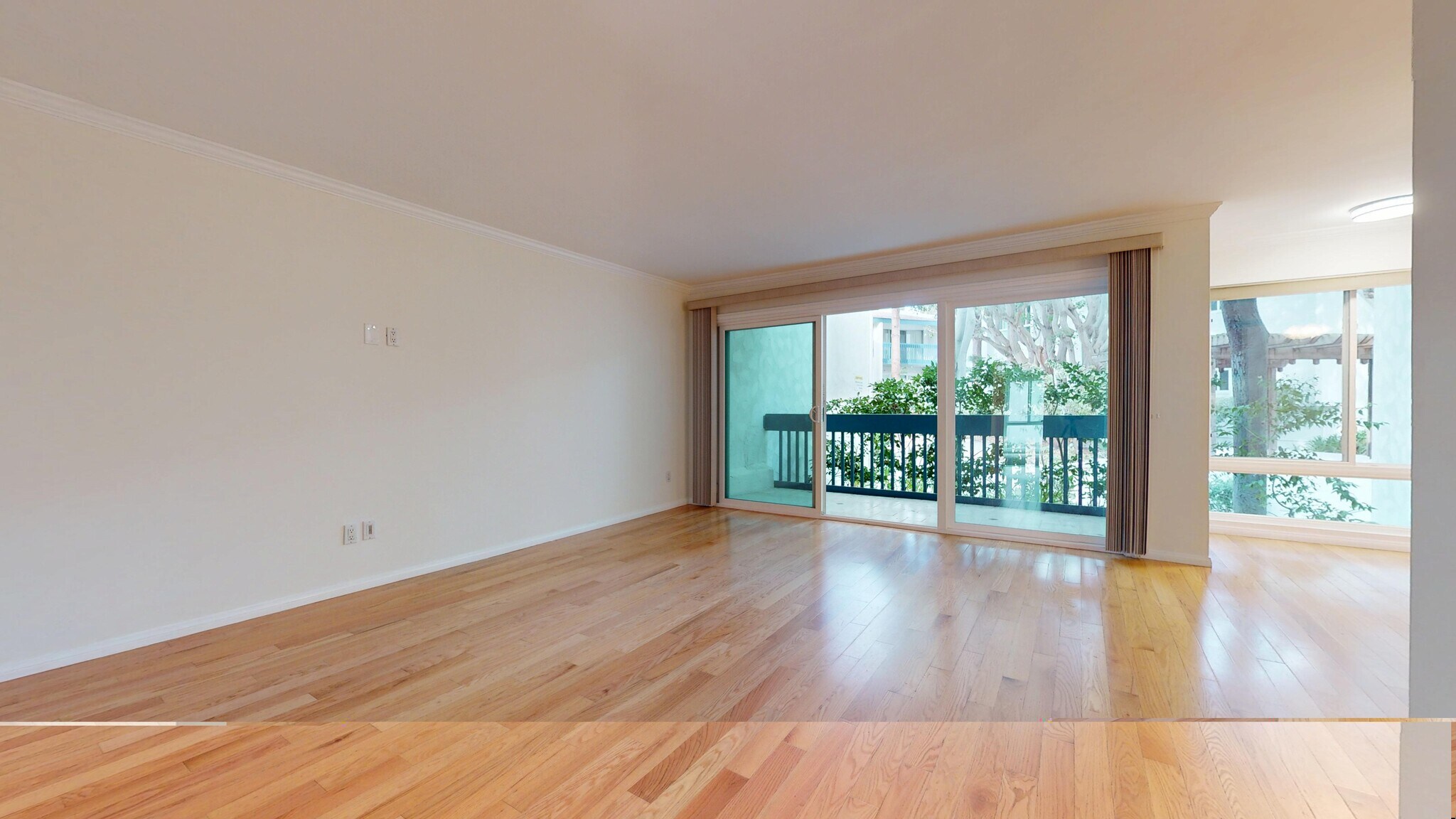 Building Photo - 902 Camino Real