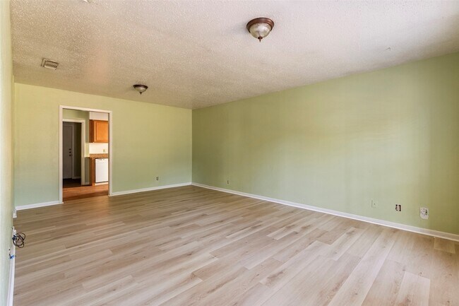 Building Photo - 309 Blake Dr