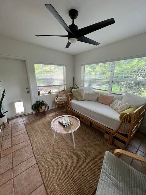 Building Photo - 30 W Par St