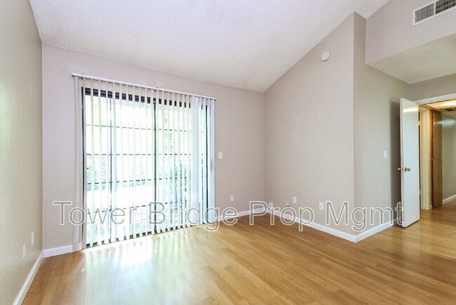Building Photo - 2277 Sandcastle Way