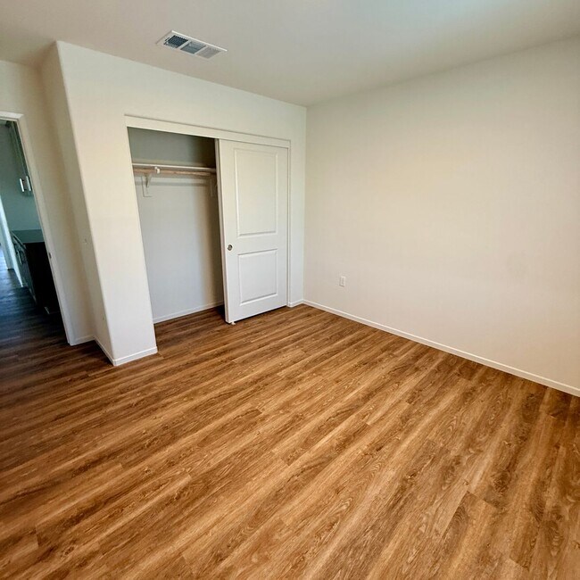 Building Photo - 11712 Sebastian Rd