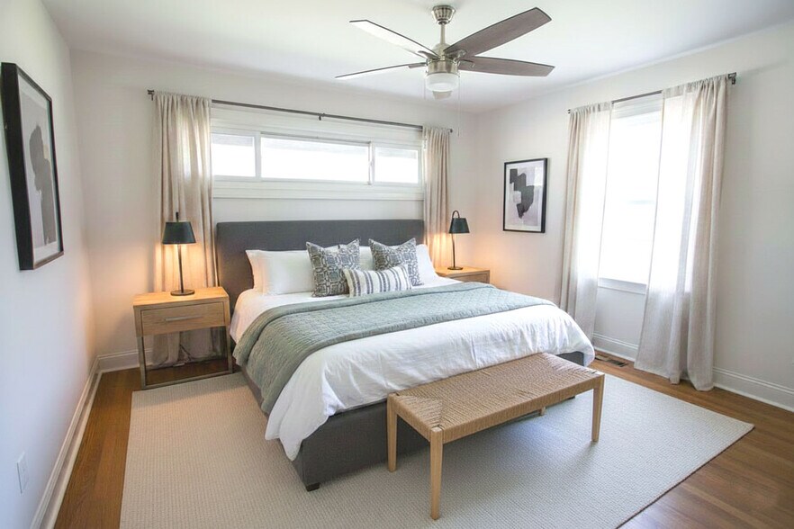 Virtual staging of front bedroom - 2406 Boswell Rd