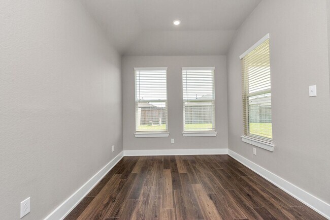 Building Photo - Welcome to the Sycamore – Style, Space & S...