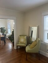 Building Photo - 1946 Chapel St