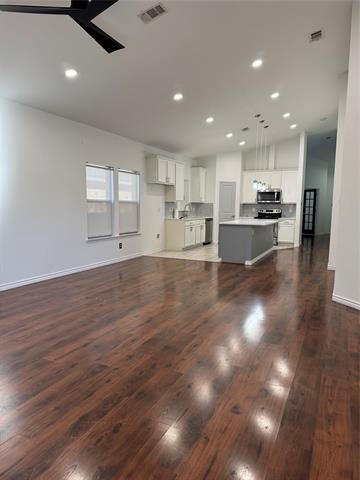 Building Photo - 12424 Ocean Spray Dr