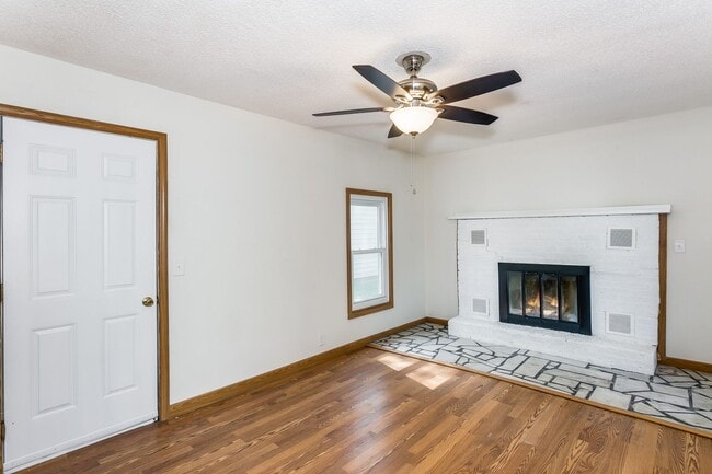 Building Photo - Updated Park City Home for Rent or Rent to...
