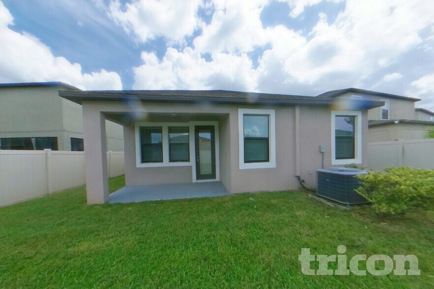 Building Photo - 9735 Ivory Dr