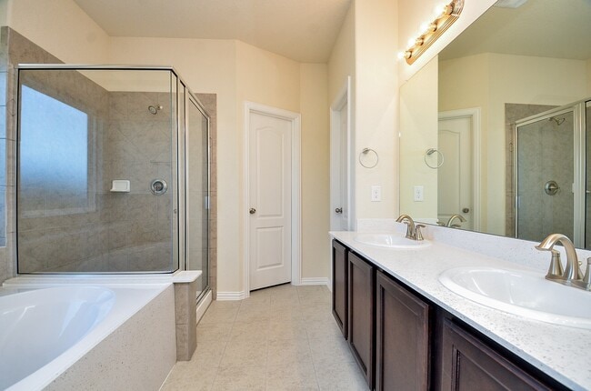 Building Photo - 5118 Brookshire Pass Dr