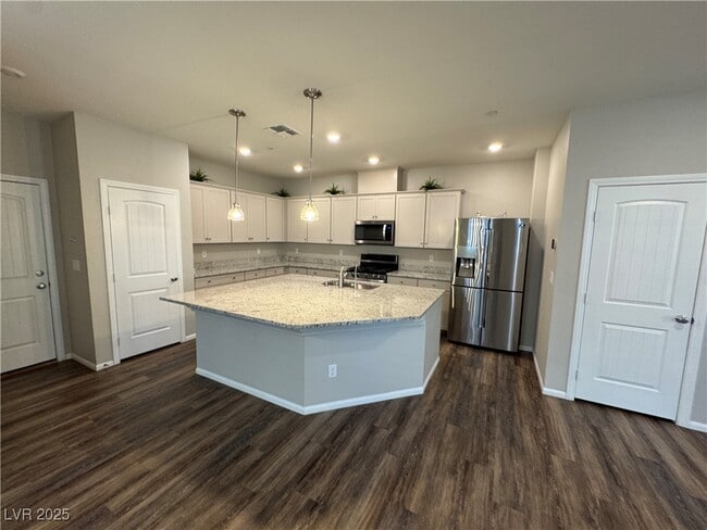 Building Photo - 3204 Brynley Ave