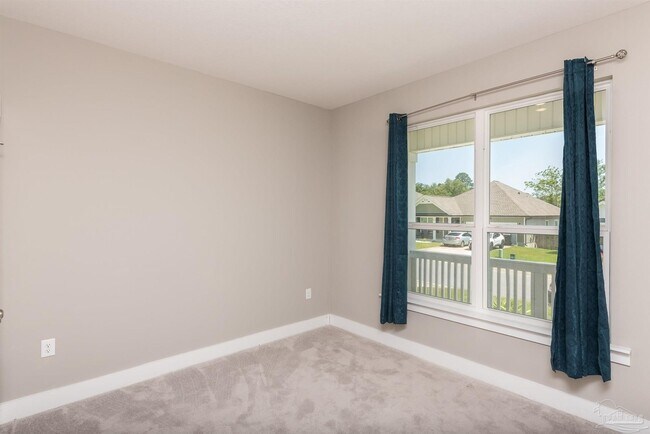 Building Photo - 240 Camellia Dr