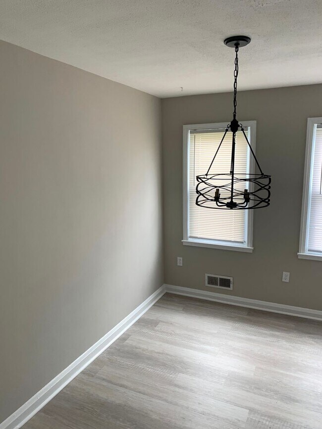 Building Photo - 5514 The Alameda