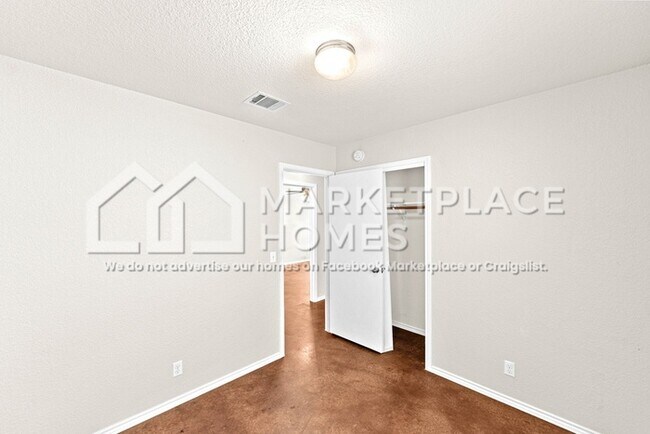 Building Photo - 4621 Best Way