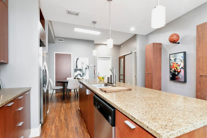 Building Photo - 111 N 12th St