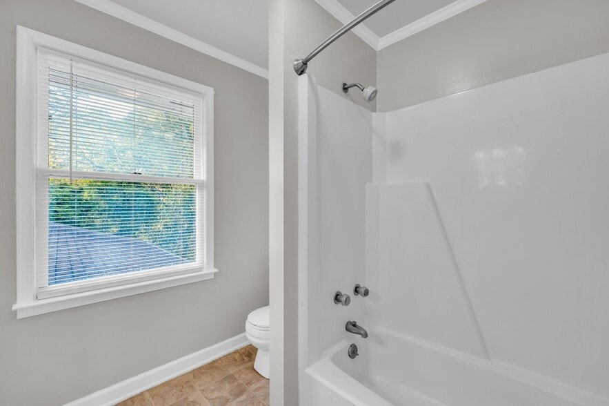 Building Photo - 1609 Chickasaw Dr