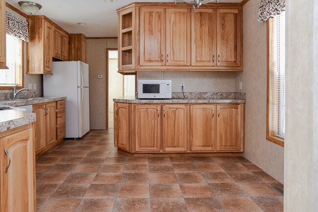 Building Photo - 900 Boothby Rd