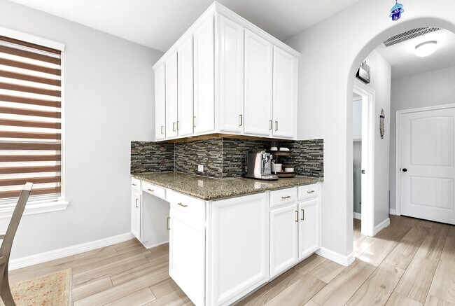 Building Photo - 29022 Pinnacle Ridge Dr