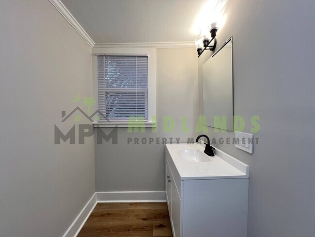 Building Photo - 1348 Ramblin Rd