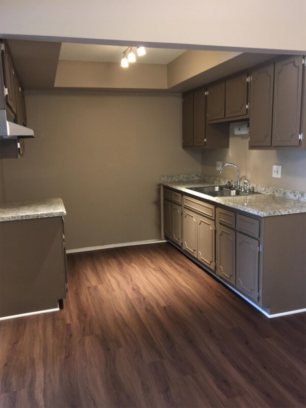 Building Photo - 10000 W Nine Mile Rd