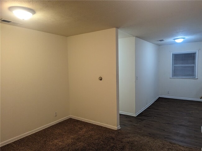 Building Photo - 1908.5 Westwood Ave