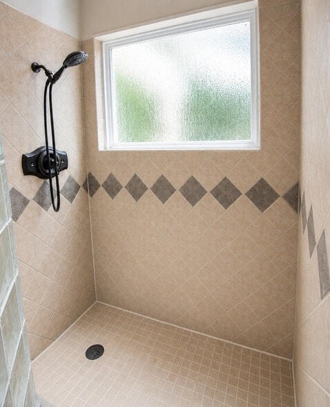 Building Photo - 2303 Silver Sage Dr