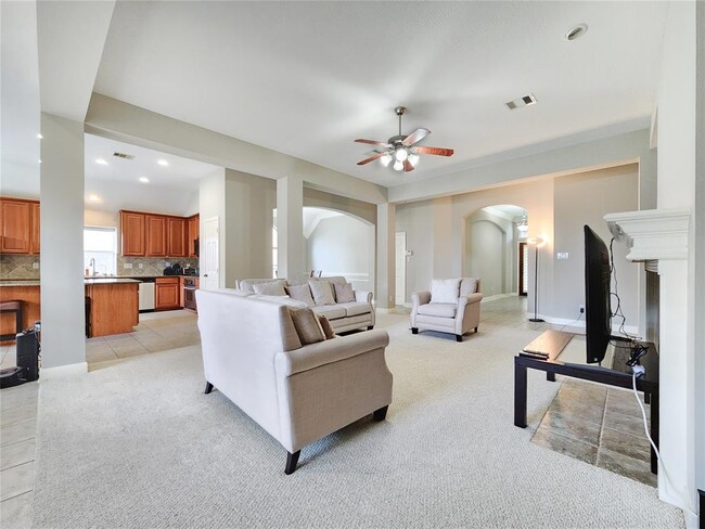 Building Photo - 3527 Shoreview Ln