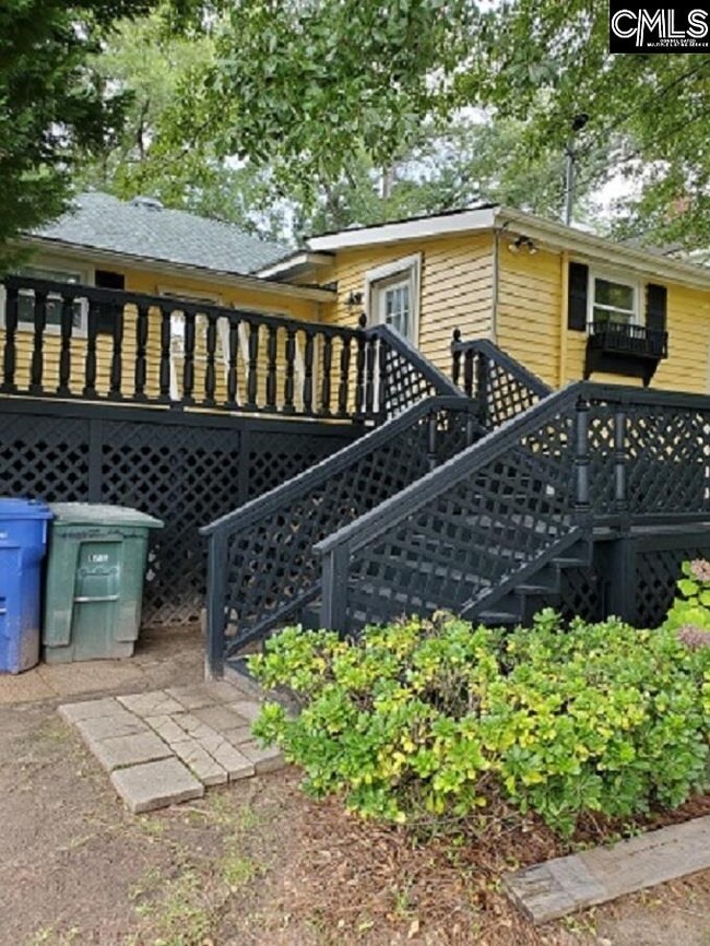 Building Photo - 2331 Gadsden St