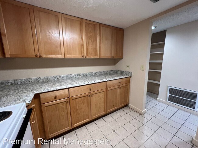 Building Photo - 2 br, 1.5 bath House - 3766 Aristotle Ave