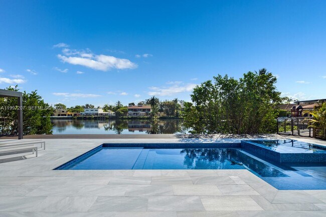 Building Photo - 19721 NE 23rd Ave