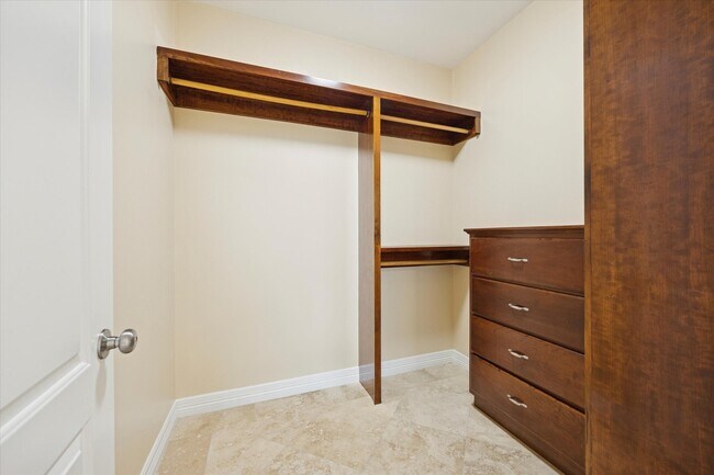 Building Photo - 2515 Washington Ave