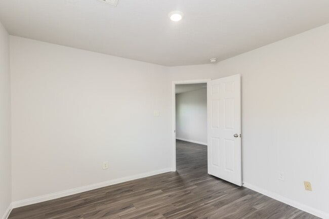 Building Photo - 5420 Rio San Juan St
