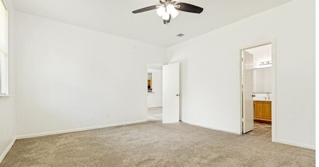 Building Photo - 1110 Chase Park Dr